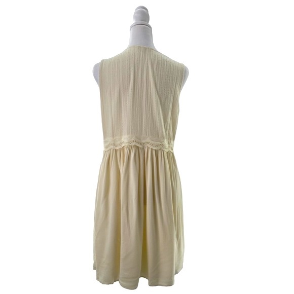 Mystree Lace Trim Deep V Dress - Picture 2 of 7